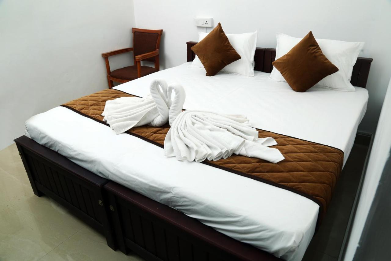 Awa Residency Hotel Kochi Exterior photo